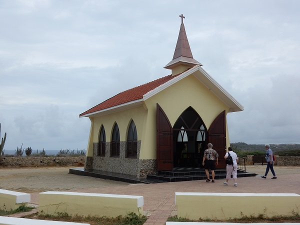 Auf einem Hügel über Aruba steht die kleine Alto-Vista-Kapelle