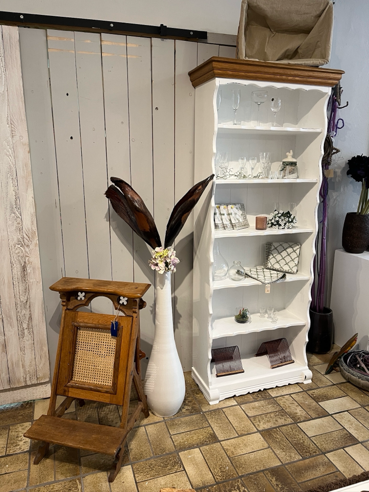 290 €, Breite 85 x Höhe 201 x Tiefe 35 cm, Innenmaß: 71 cm, Tiefe Regalbrett: 26 cm