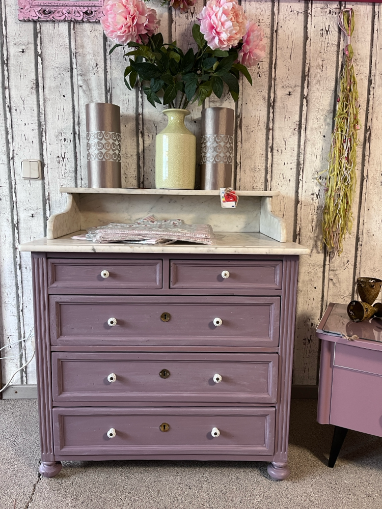 249 €, Breite 84 x Höhe 76 x Tiefe 52 cm, Höhe mit Aufsatz: 93 cm