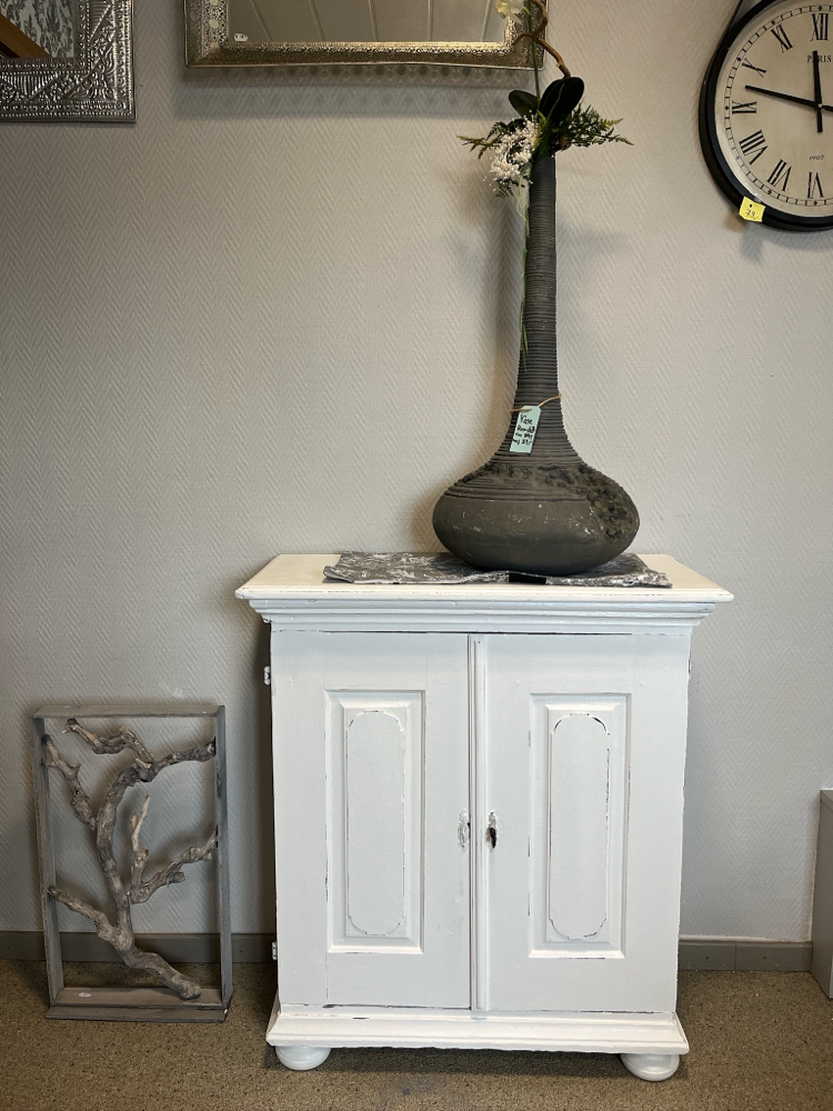 169 €, Breite 80 x Höhe 89 x Tiefe 34 cm, Tiefe innen: 25 cm