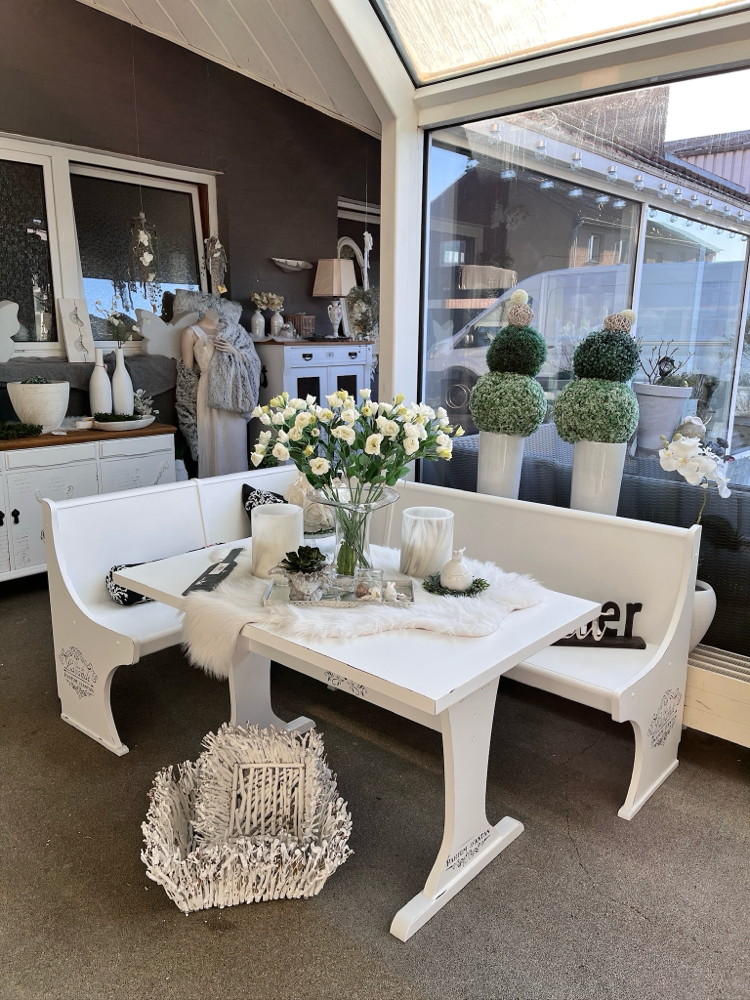Eckbank 290 €, 184 x 124 cm, Sitzhöhe: 45 cm, Höhe Rückenlehne: 83 cm