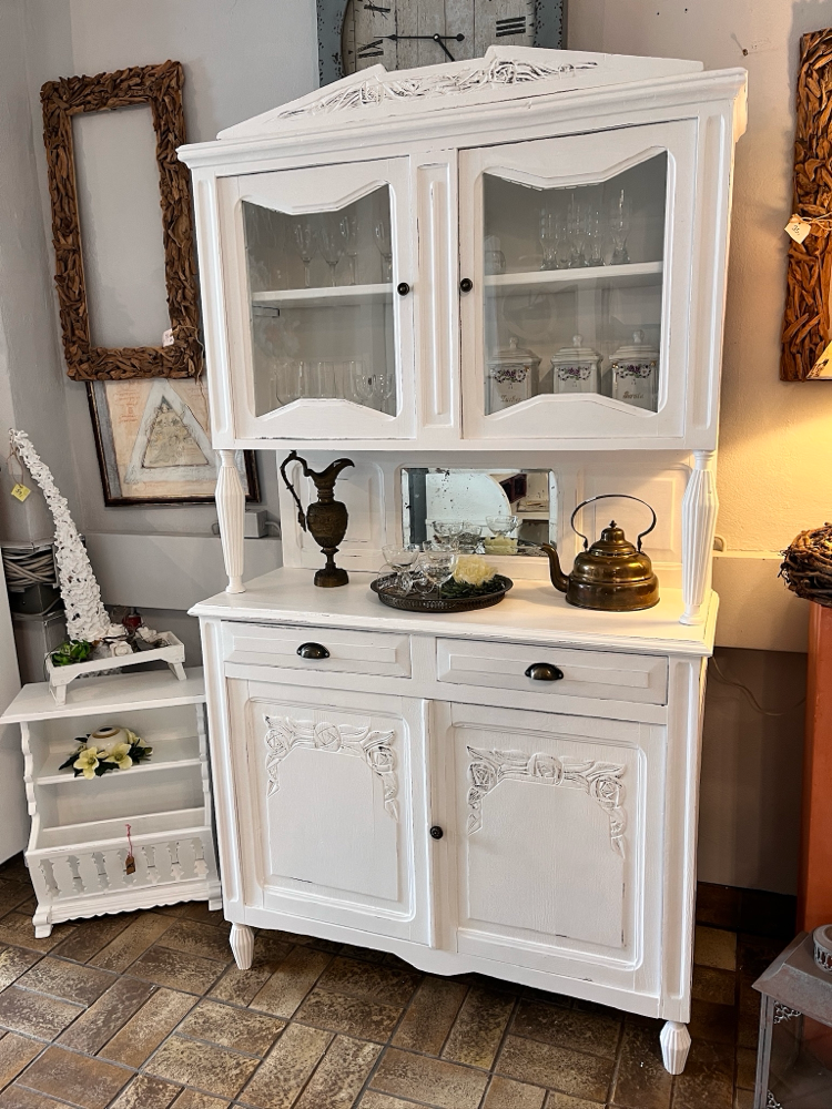 590 €, Breite 116 x Höhe 208 x Tiefe 44 cm, Höhe Unterteil: 98 cm, Höhe Oberteil: 110 cm