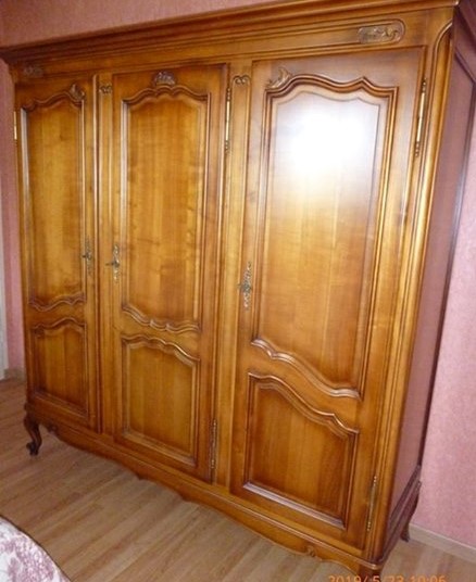 relooking de meubles armoire merisier louis le mans sarthe taupe patine blanc pochoir coeur