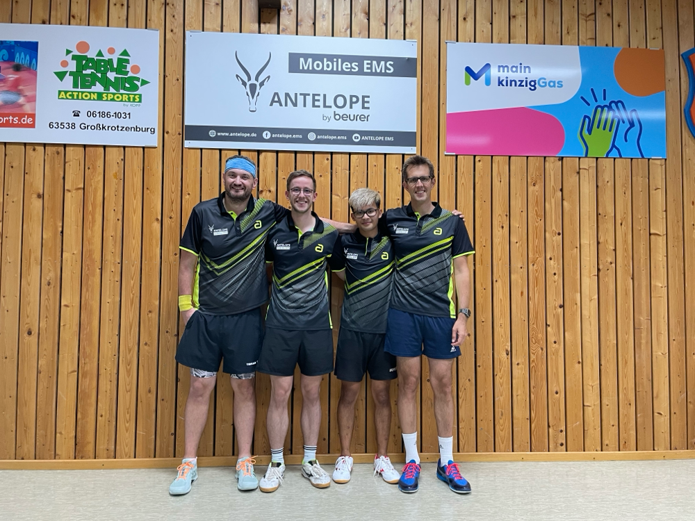 Foto TTV Gründau erste Herren: Christian, Marc, Tom, Leon.