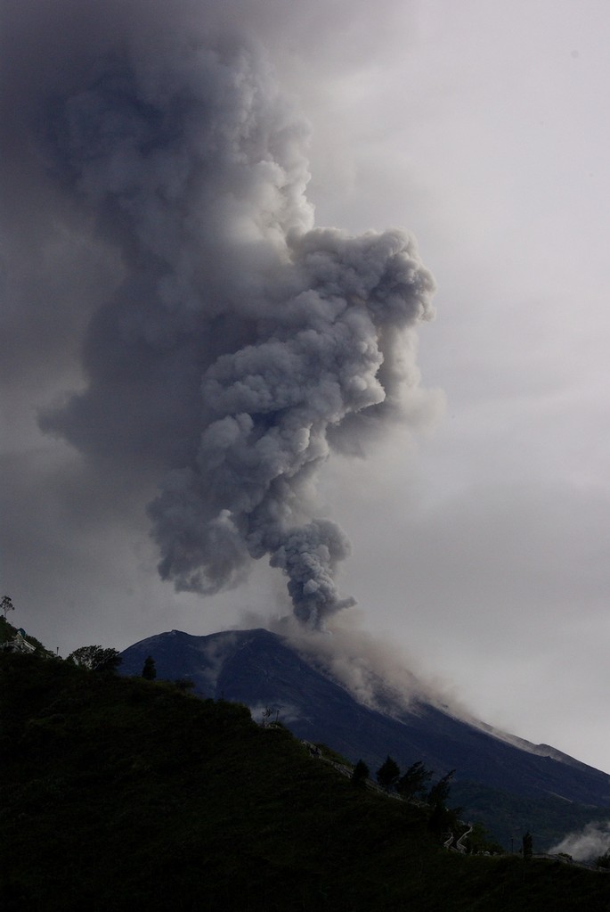 VolcanTugurahua en éruption