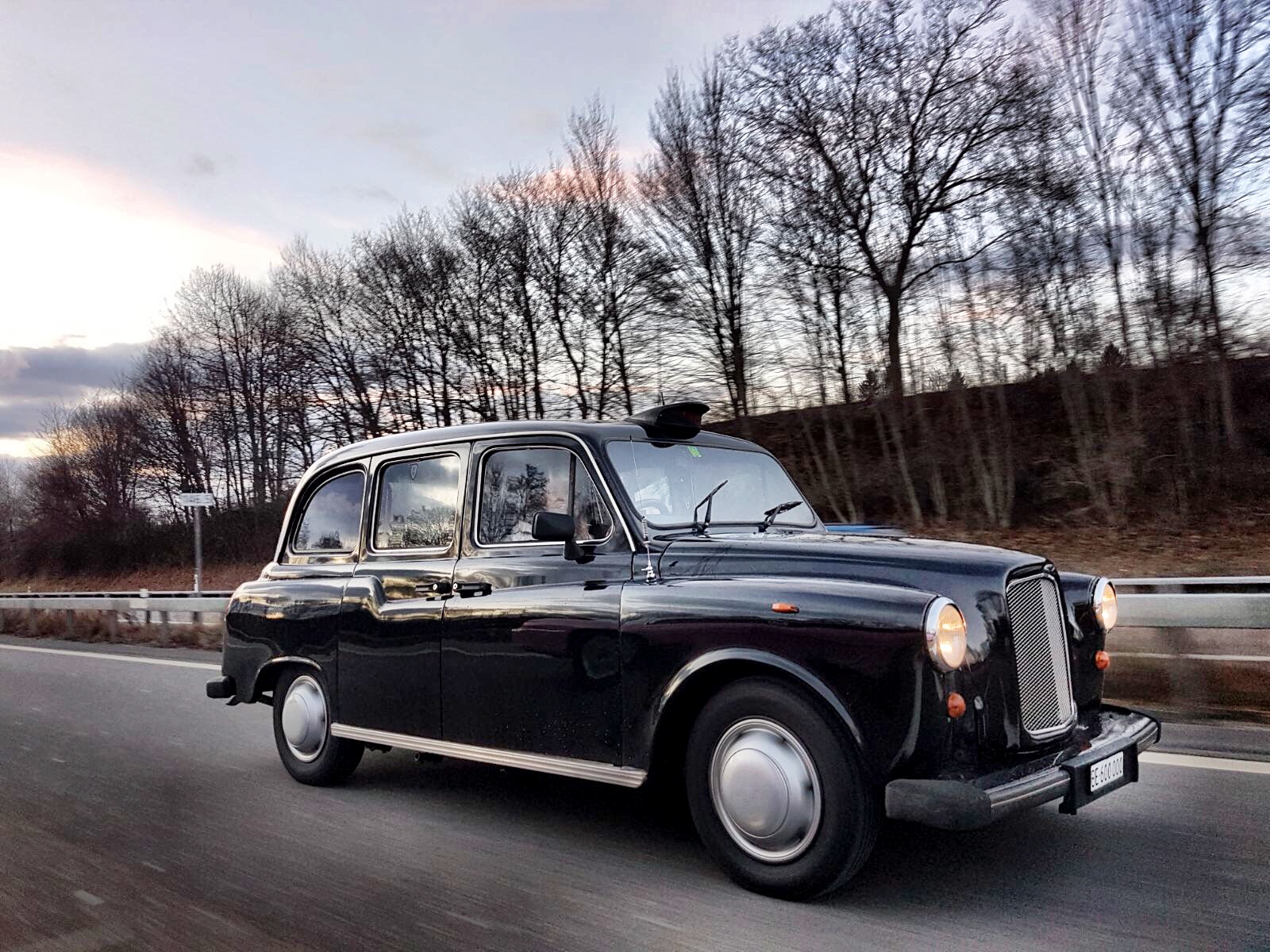 Original aus London LTI Londontaxi Rent A Classic Car