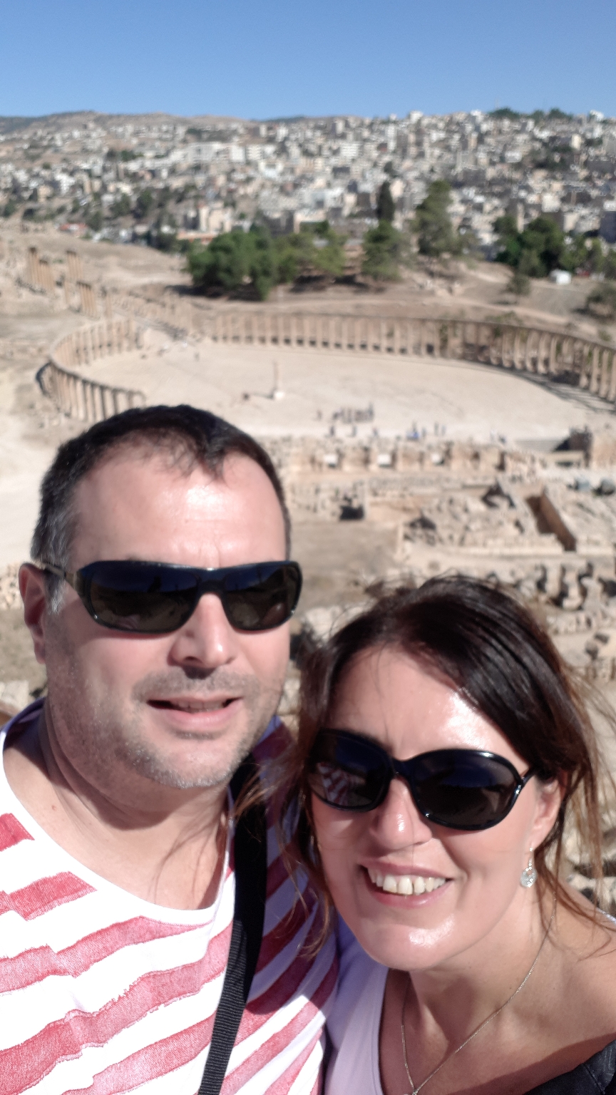 Oben im südlichenTheater mit Blick auf den ovalen Platz