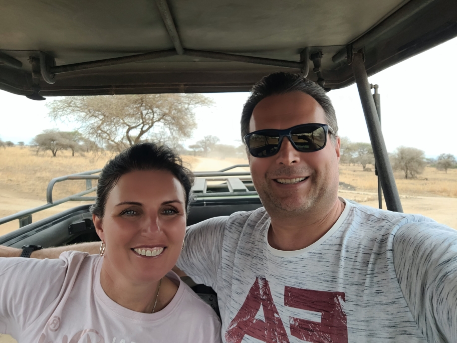 Selfie des Tages bei voller Fahrt im Safarifahrzeug