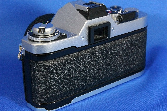 Canon AV-1 - Studio RUM サイト