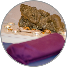Hindu-Gottheit Ganesha begleitet Heilbehandlung
