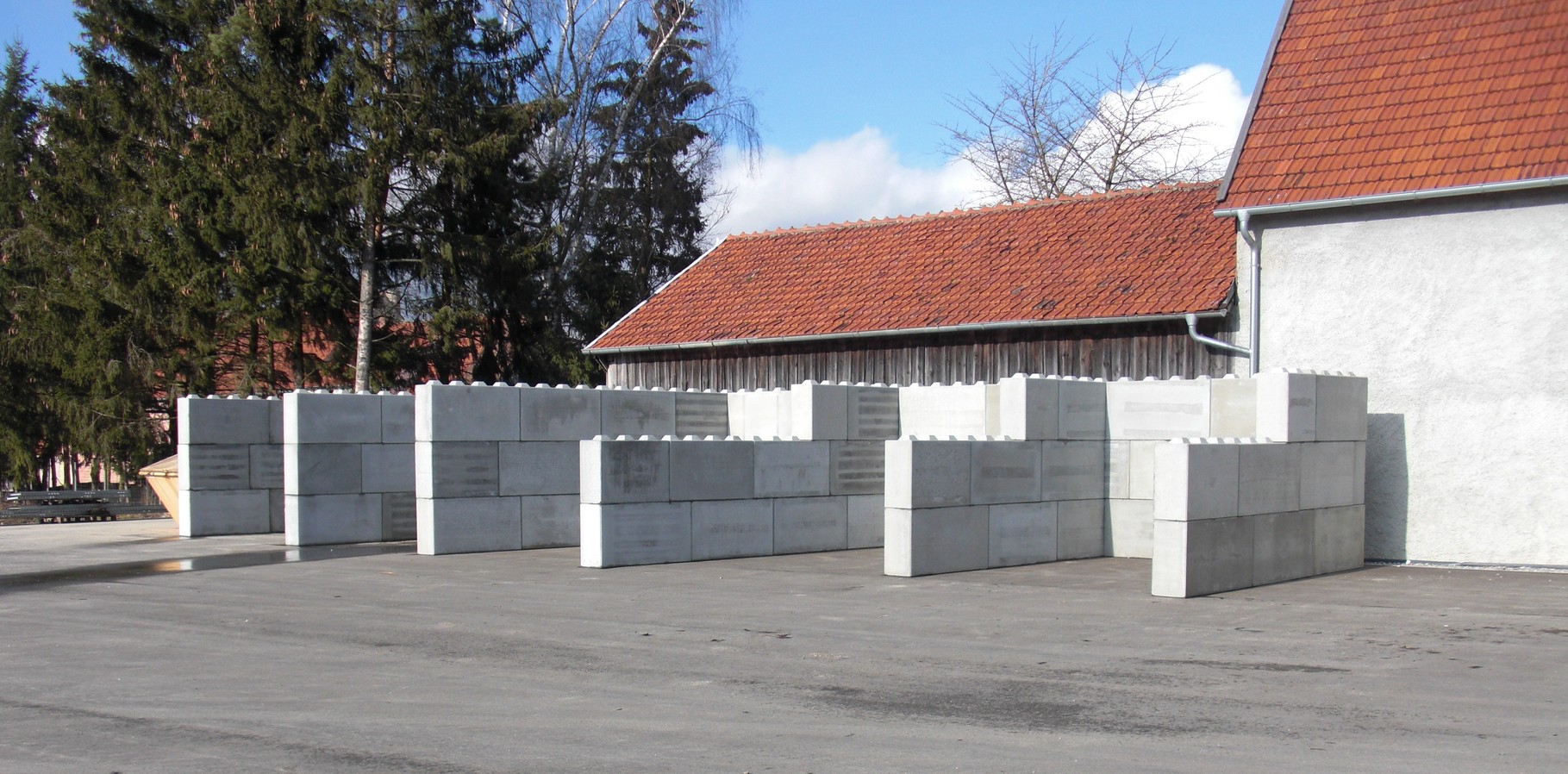 Betonblock  Boxen