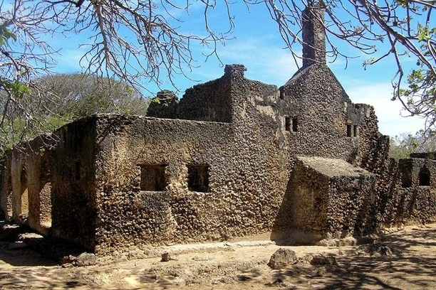 Rovine di Takwa. Moschea del Venerdì