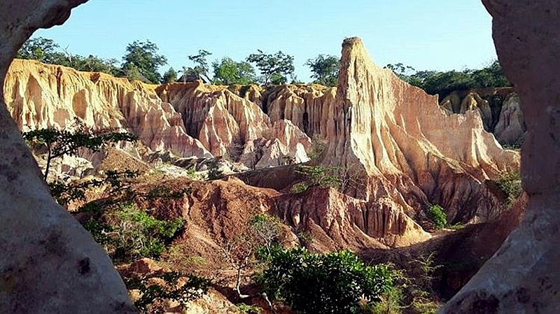 Kenya. Cucina del Diavolo Marafa