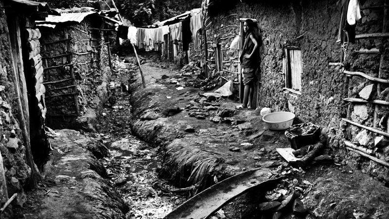 Kenya. Fuliggine, polvere e altri rifiuti inquinano pesantemente Kibera.