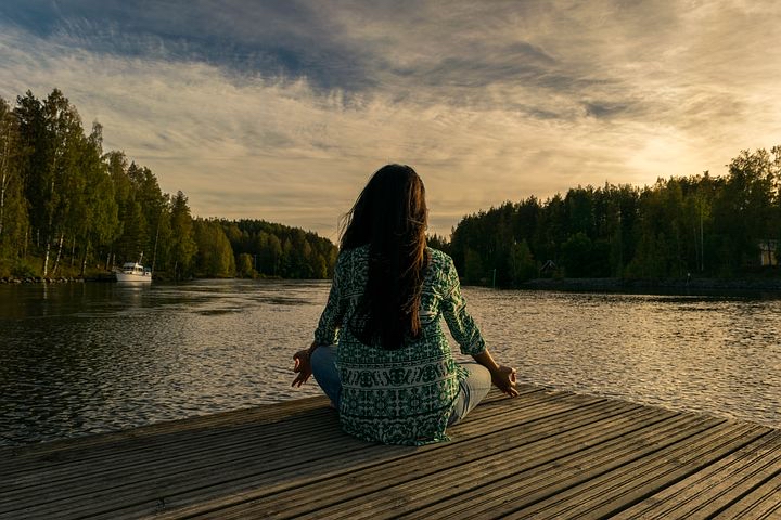 meditare consigli come fare tecnica pensieri rimuginare