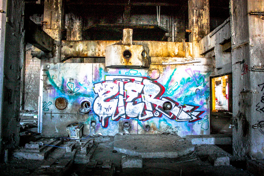 Graffiti Kunst in alten Fabrikhallen