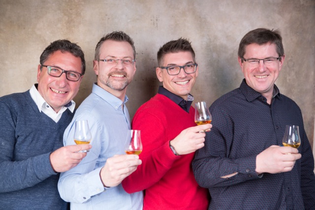 Vertreter des Whisky Palatina-Teams mit Gastgeber Thomas Sippel (Foto: Bender Photoart)