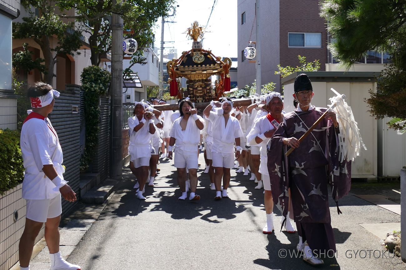 神職が先導し