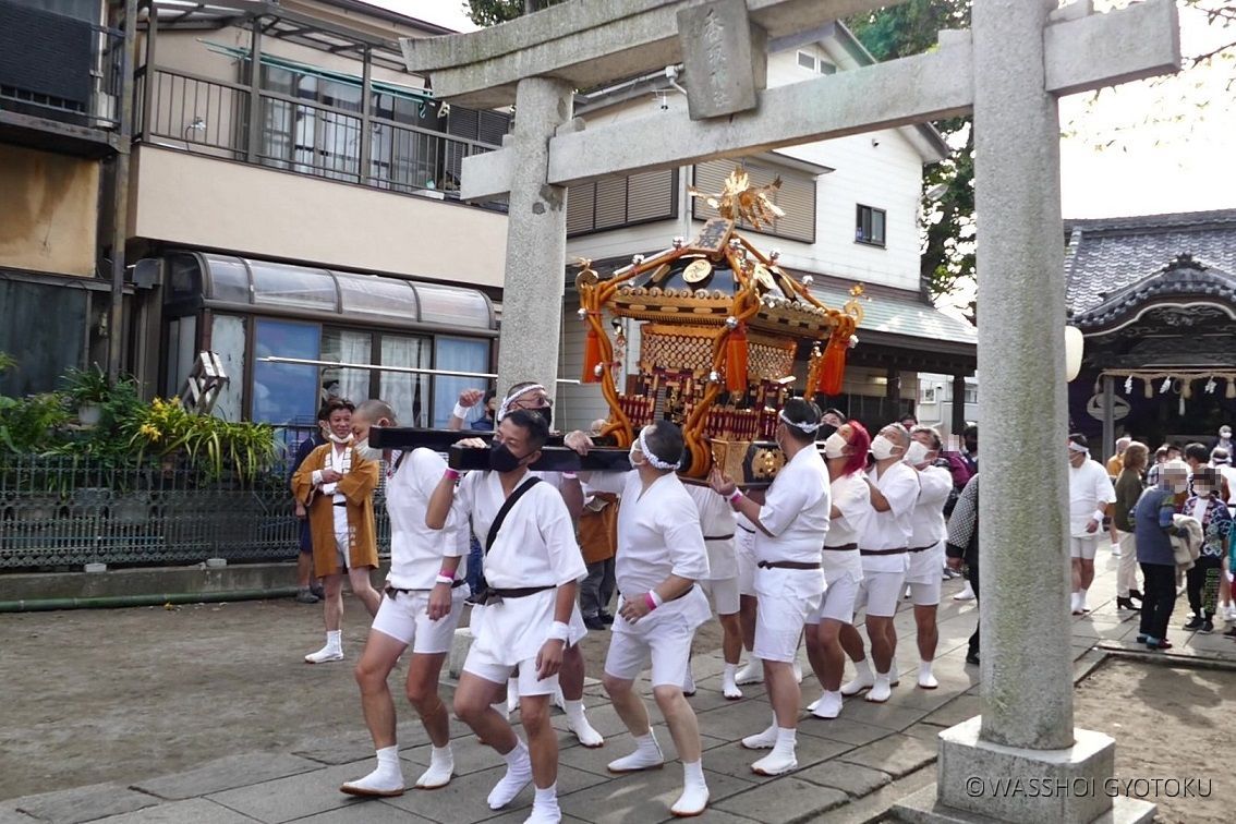 神社を出て各町に戻り