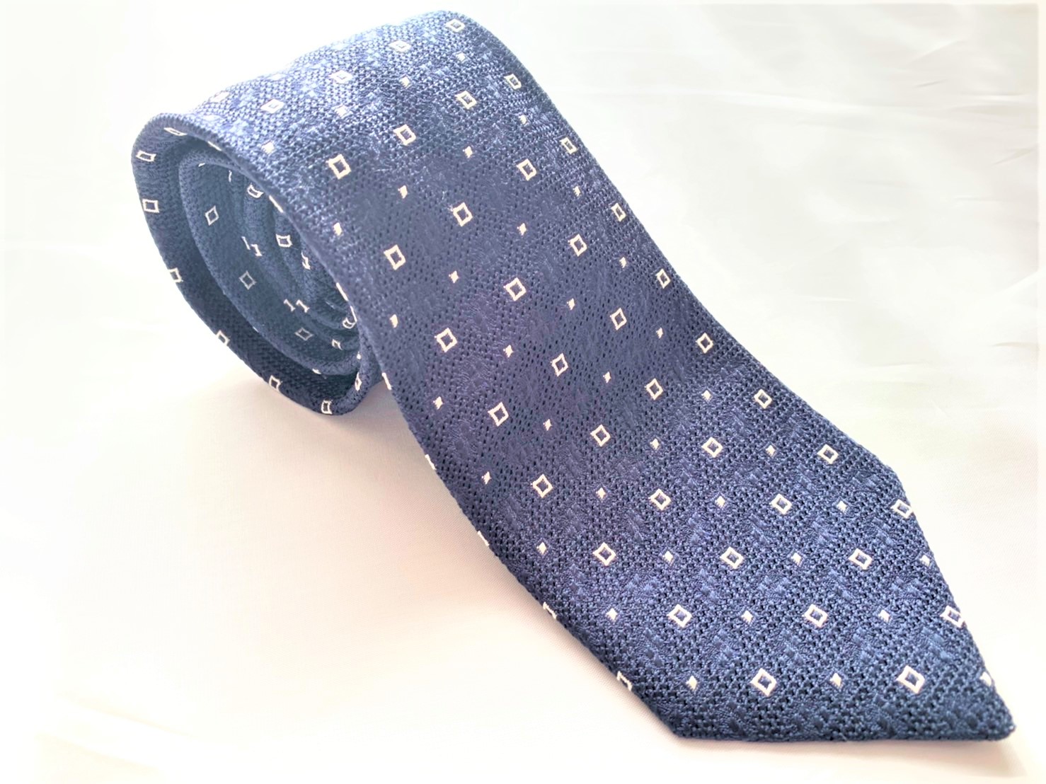 ネクタイの季節