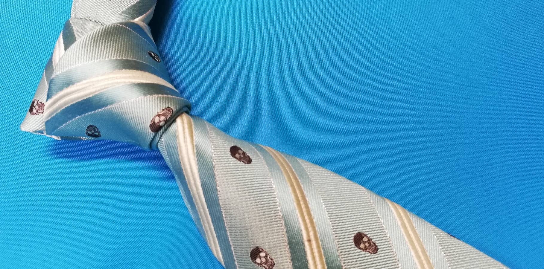 お気に入りの主人公とお揃いのネクタイを製作