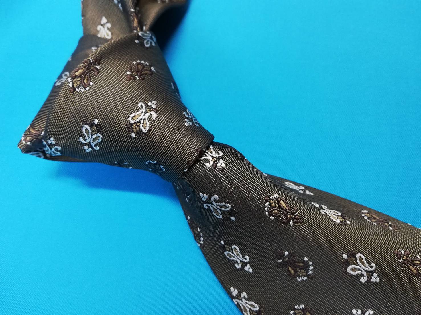 冬ならではのネクタイ