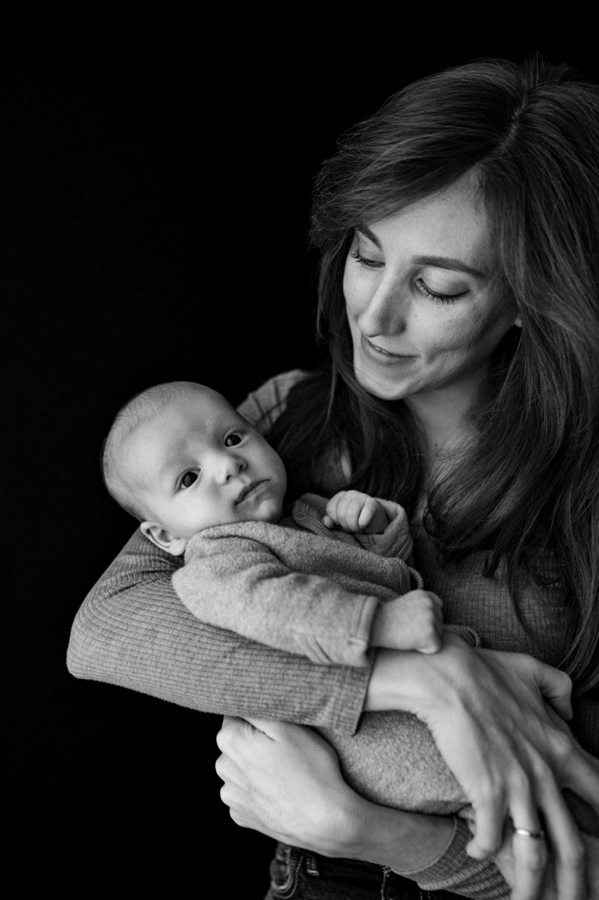 Babyshootin, Aalen, Homestory, Schwäbisch Gmünd, Ostalbkreis, schwarzer Hintergrund