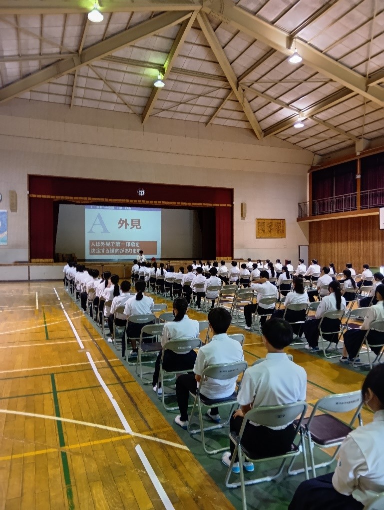 26年5月22日 三原市立宮浦中学校/制服の着こなしセミナー/ぷらすえ~るレポート