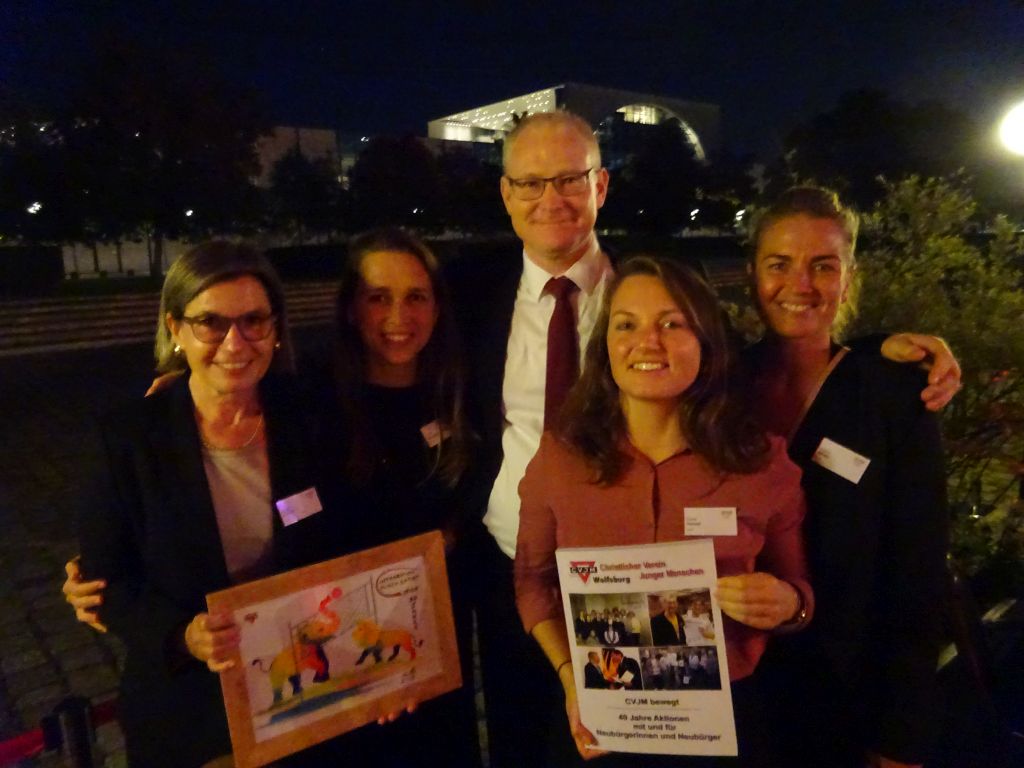 Heike Kübler (von links), Anna Strugovshchikova, Thomas Arnold, Paula Henzel und Leonie Maeder vom Deutschen Olympischen Sportbund