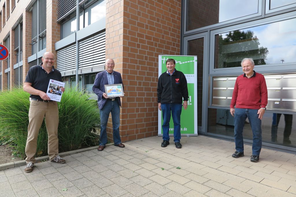 Tischtennisverband Niedersachsen: Heinz-W. Loeber (von links), Heinz Böhne, Manfred Wille und Günter Donath