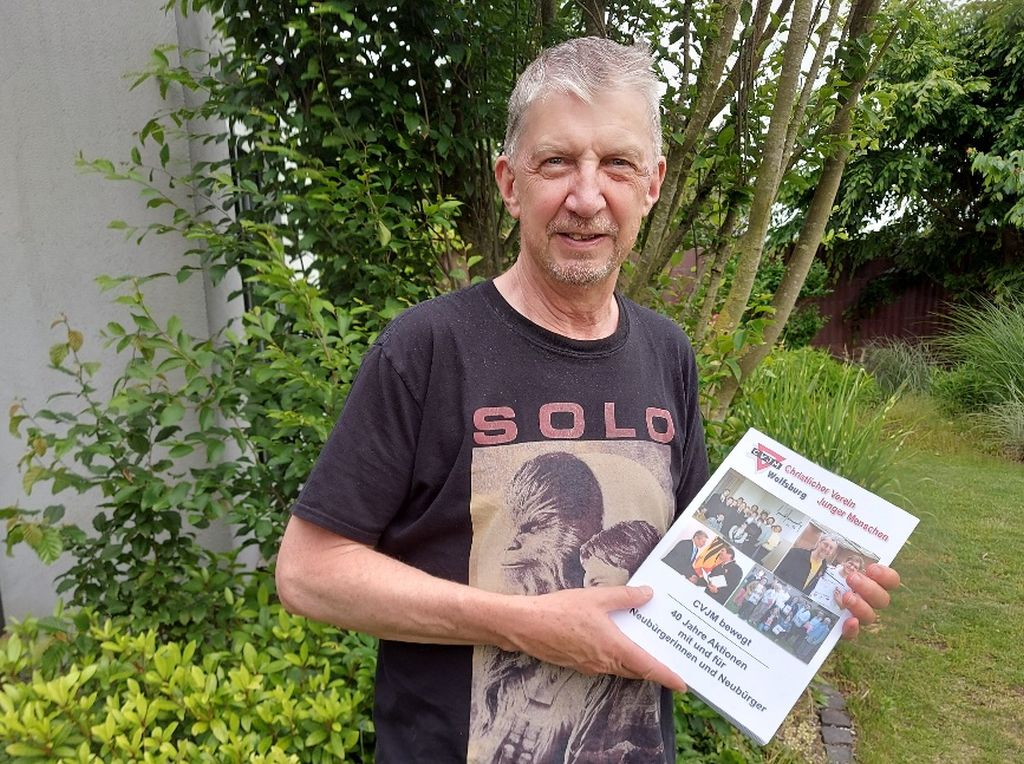 Dr. Thomas Reichelt für Gisela Reichelt-Zimmermann, sie in der CVJM-Fahrradsponsorenfahrt engagiert war