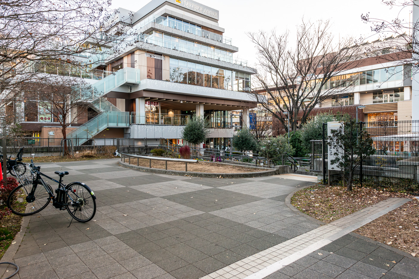 12月31日撮影　アイテラス落合南長崎ANNEX（900ｍ）※スポーツセンター隣接