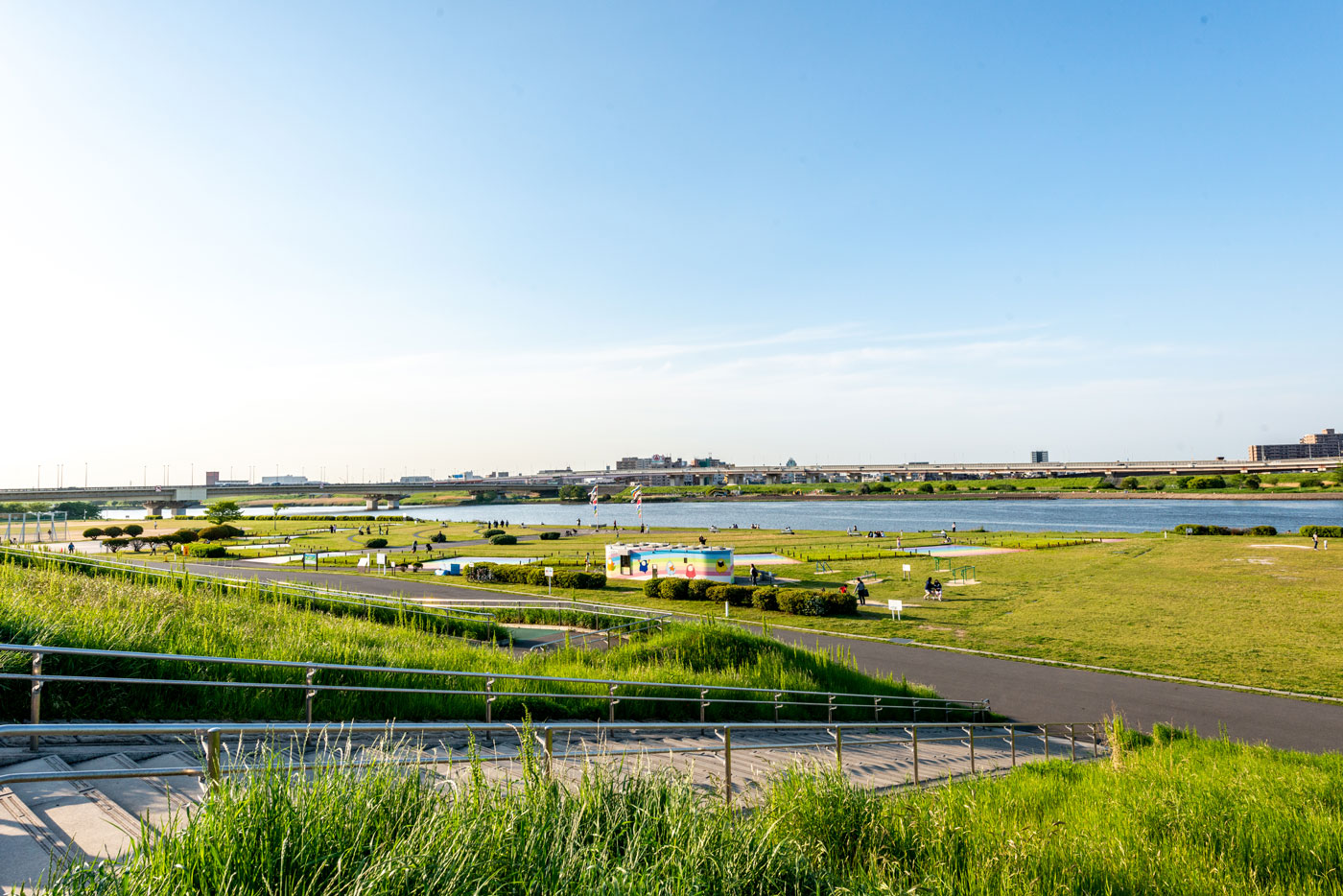 荒川河川敷（虹の広場1,700m）