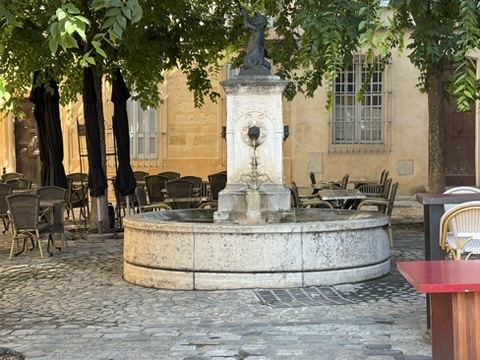 南フランスAix-en-Provenceの水