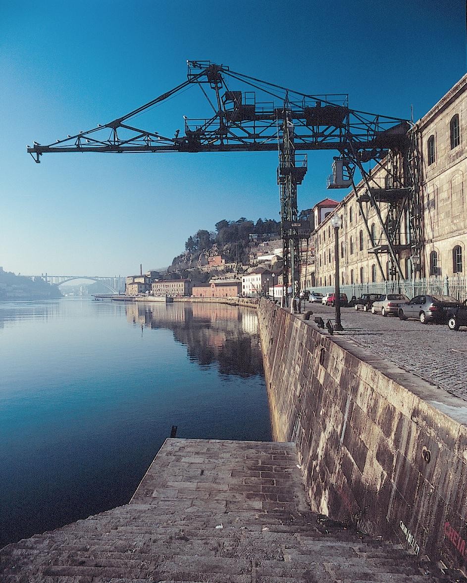 Old Crane (Girafe) for goods | © Luís Ferreira Alves (AMTC Archive)