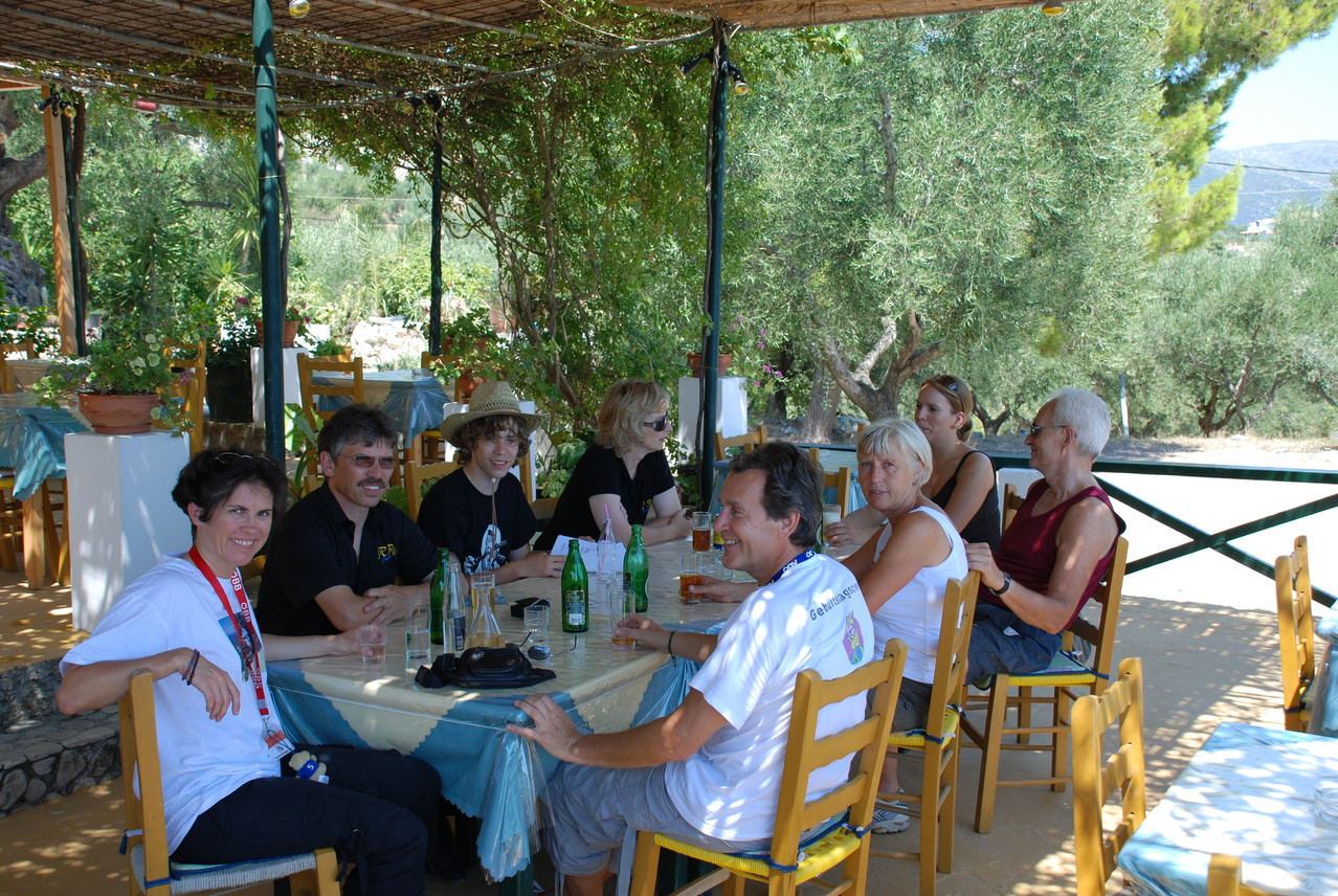 Stärkung in der Taverne Marathia-Star