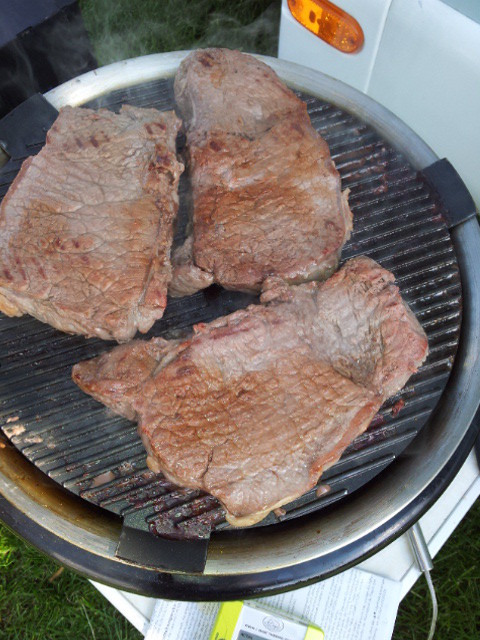 und fast fertige Steaks die auch sehr gut geschmeckt haben