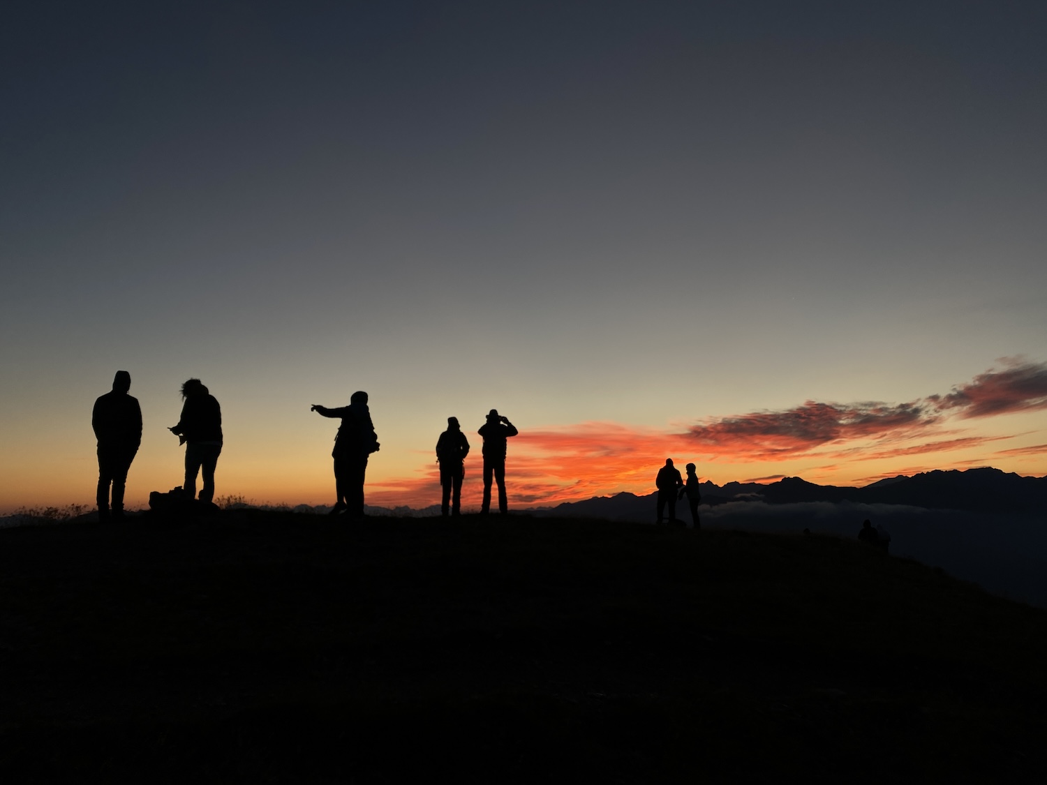 Sonnenspiele und Mondstimmung am Berg