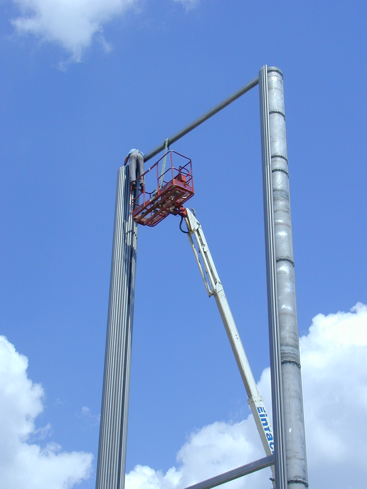 Fahnenmast, MQ Vorplatz, Wien