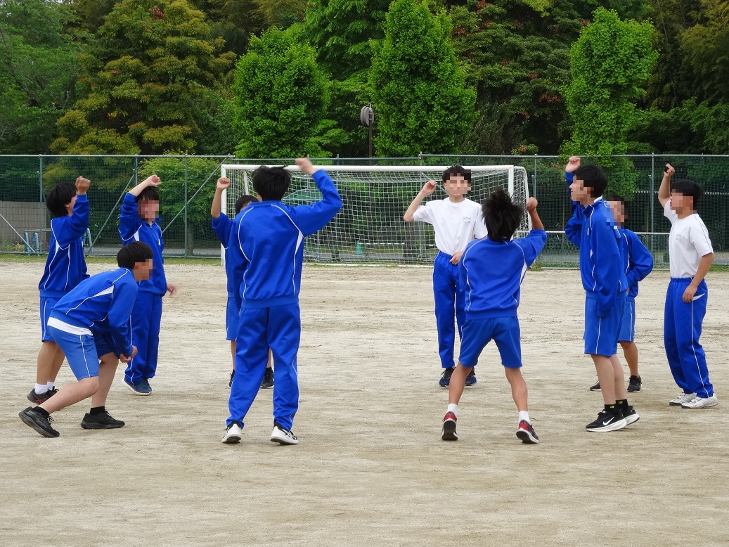 応援リーダーの朝練習