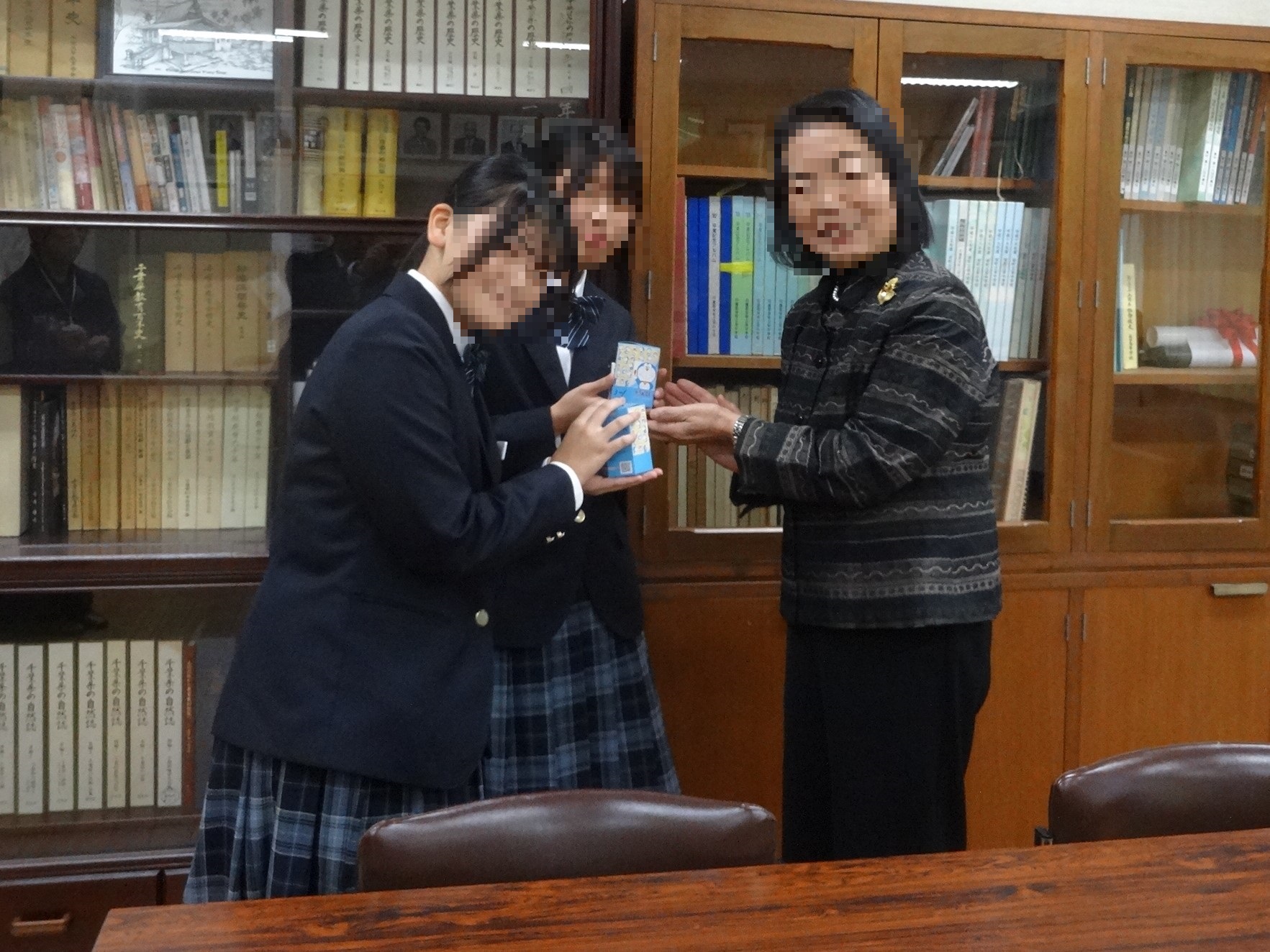 校内募金活動の報告