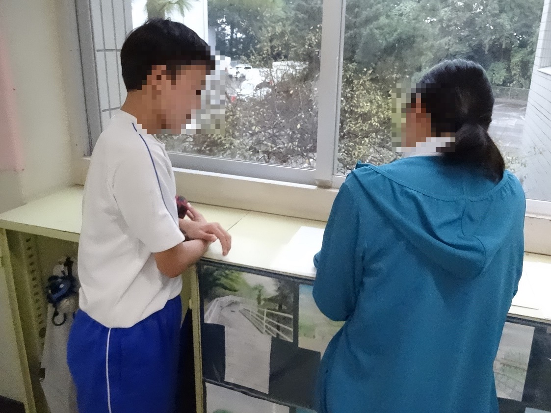 前期通知表配付