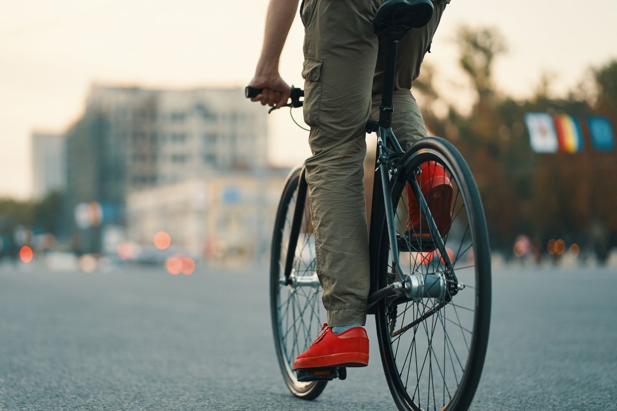 Ein optimieren der Ergonomie macht Radfahren komfortabler, sicherer und effizienter (Foto: Arthur Hidden - freepik.com)