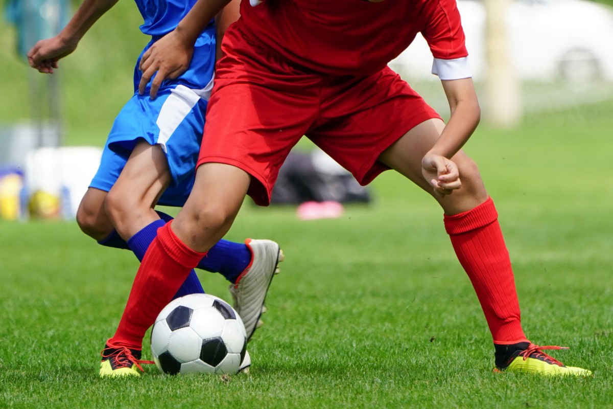 Auch für Ballsportarten, wie z.B. Fußball, empfiehlt sich der Test (Foto: makieni – stock.adobe.com)