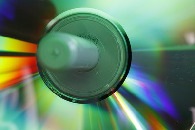 Unter emotionalen Stress greifen wir automatisch auf Verhaltens- "Programme", so als würde eine DVD automatisch zu spielen anfangen - und an derselben Stelle hängen bleiben. Bild: Uschi Dreiucker / pixelio.de