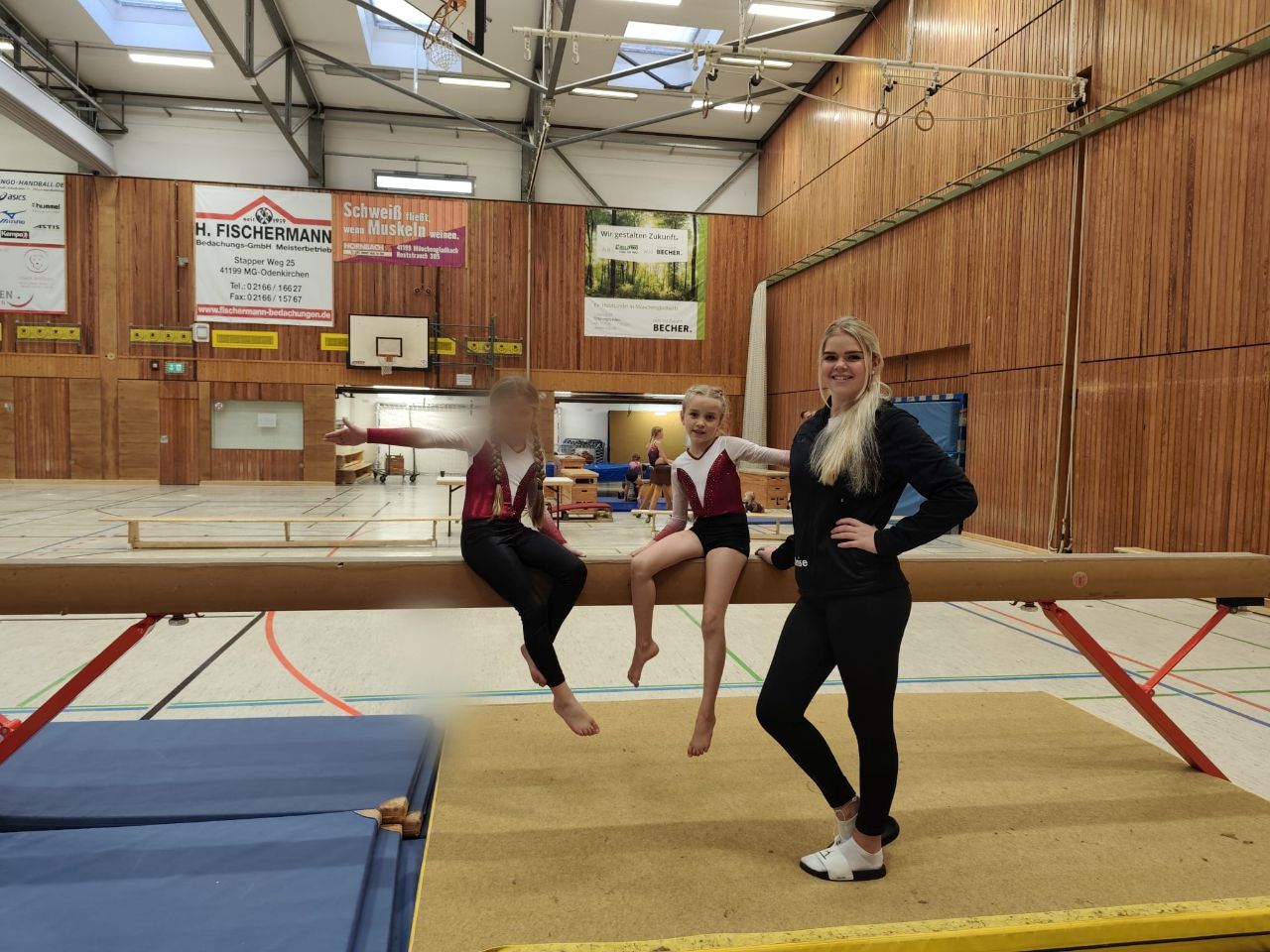 Sarah, Nele und Denise (Trainerin)