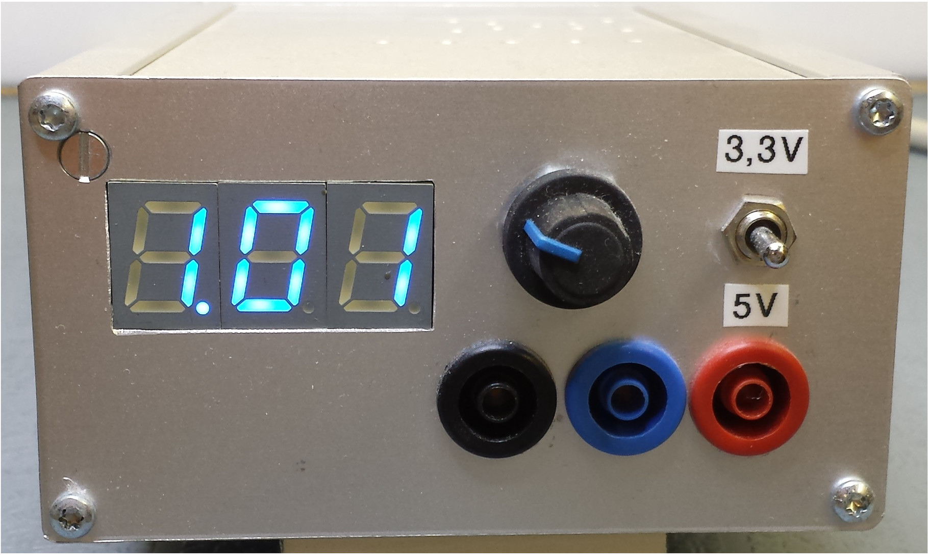 Schreibtischnetzgerät - David's-Elektronik Webseite!