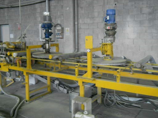 Pressa Longinotti K 805 - Stesura prodotto antimacchia