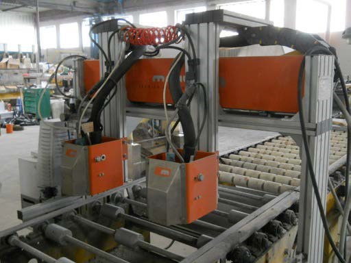Pressa Longinotti K 805 - Spruzzo cera antigraffio