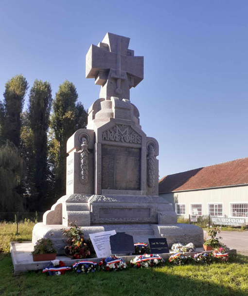 AMIENS: Monument aux Morts de l'entreprise Cosserat : Ph: Jacques Fouré